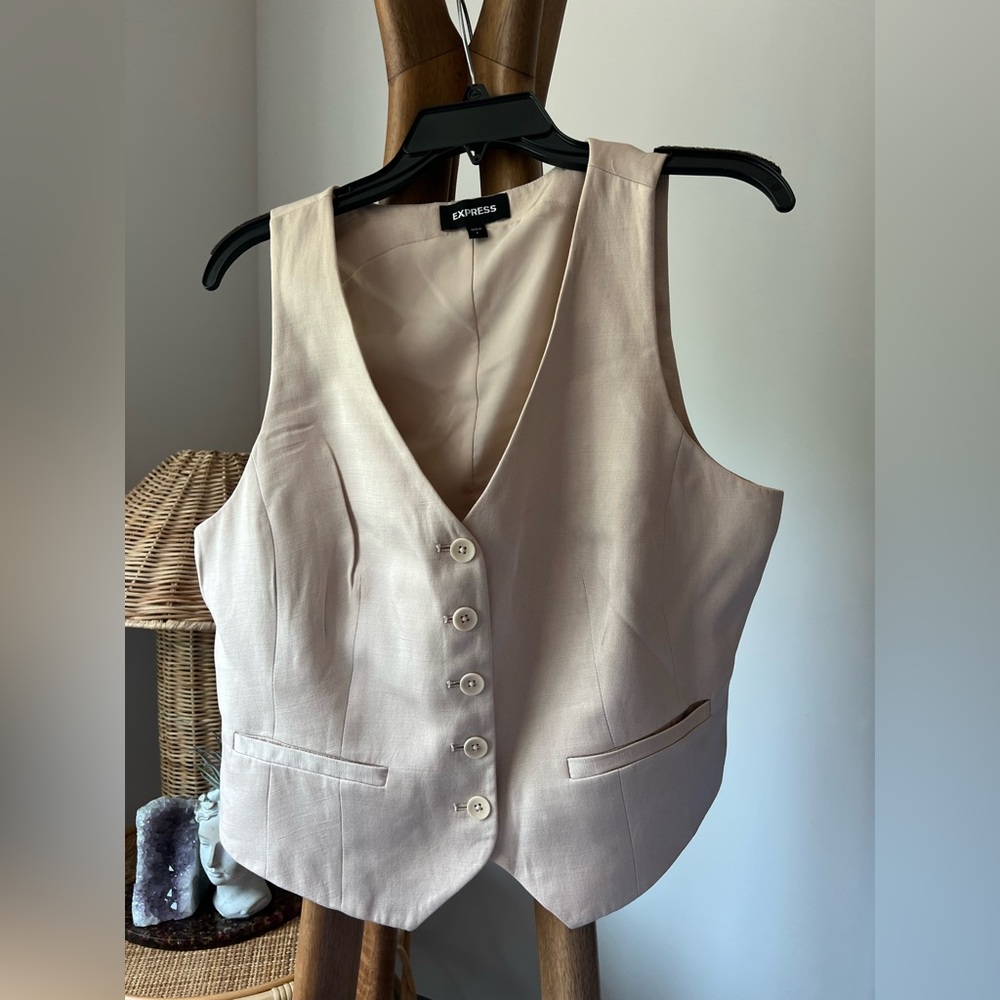 Express Cream Button-Up Vest